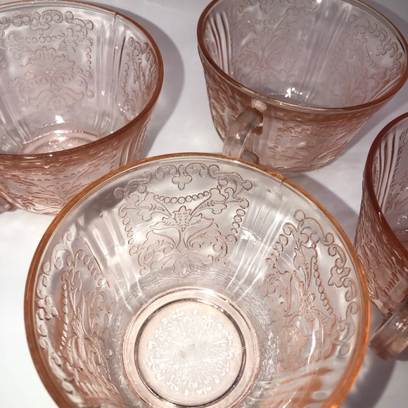 Vintage Pink Depression Glass Ornate Pattern Mugs Cups Set Of 4 - Picture 3 of 6